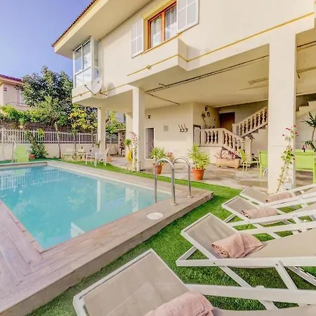 Vivienda Con Piscina A 300 Metros De La Playa Apartment *